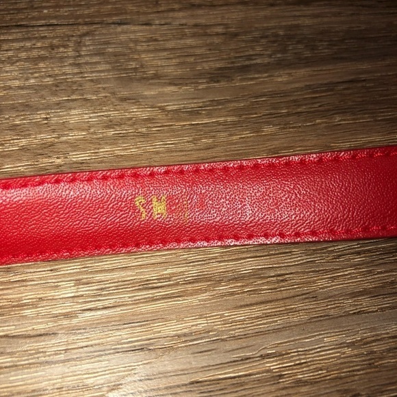 VTG Red Leather Waist Belt w Silver & Gold Tone Heavy Adjustable Buckle 26” - Picture 3 of 8